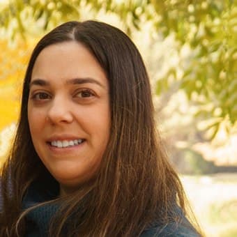 Dr. Courtney Satteson Dr. Courtney Satteson