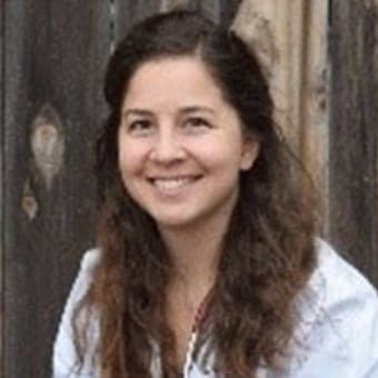 Dr. Kristin Wreggelsworth Dr. Kristin Wreggelsworth